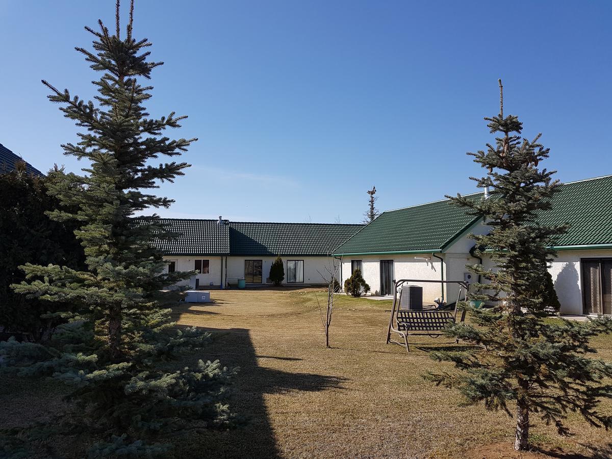 Garden Court Motel Manning Екстер'єр фото