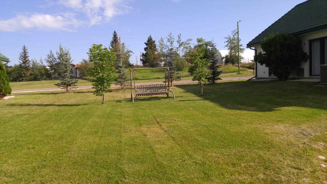 Garden Court Motel Manning Екстер'єр фото